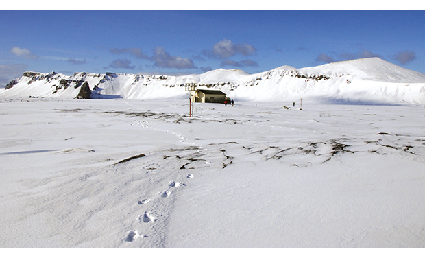 Figure 7.2 EGNOS-stasjonen på Jan Mayen