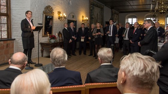 Fredningen av Akerhus festning 17.12.2014 - Vi verner festningen for å ta vare på den slik den er. Slik at den fortsatt kan brukes, utforskes og oppleves, sa statsråd Tine Sundtoft under fredringen av Akerhus festning.