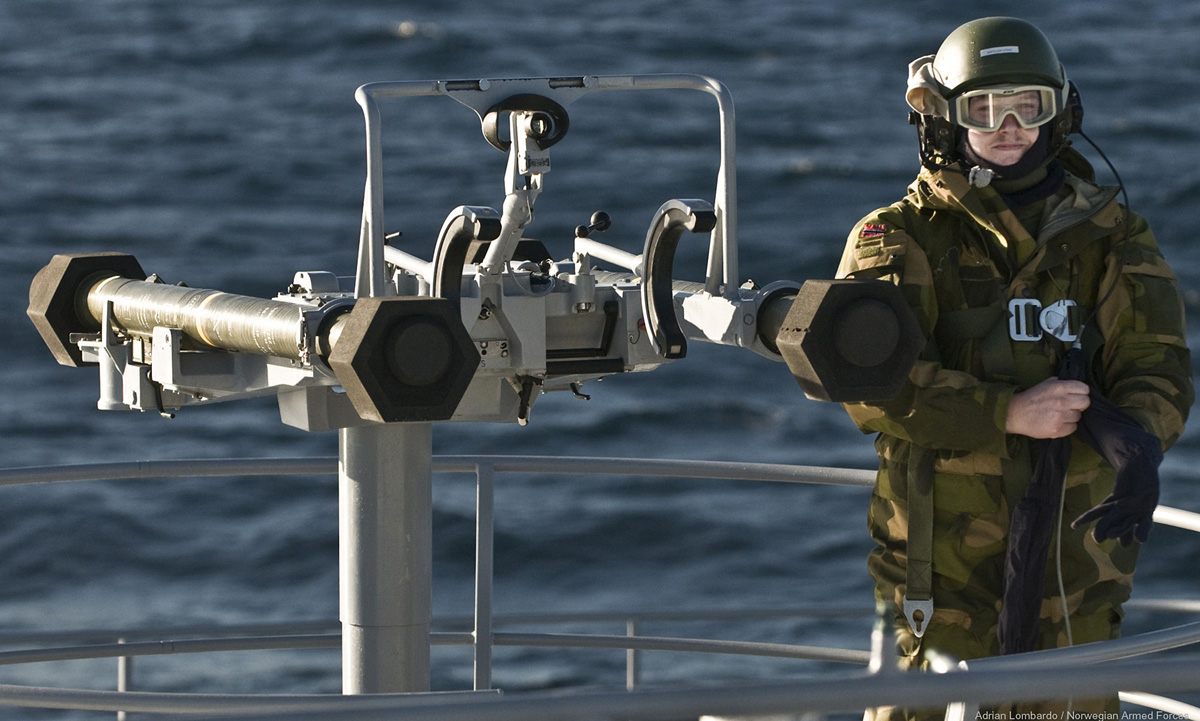 Figur 4.4 Norsk soldat med Mistral luftvern.