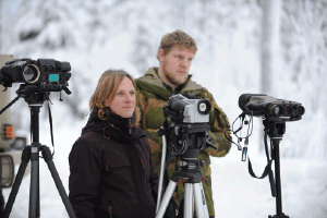Figure 2.1 Daniela Heinrich, researcher at the Norwegian Defence Research Establishment, made use of optical sensors to test smoke rounds at the Rena camp in January 2012, as a part of the tests for a new type of artillery ammunition.