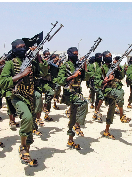 Figur 2.1 Al-Shabaab-soldater på militærøvelse i Somalia.