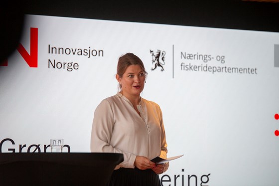 Næringsminister Cecilie Myrseth presenterer den nye ordningen for grønn industrifinansiering.
