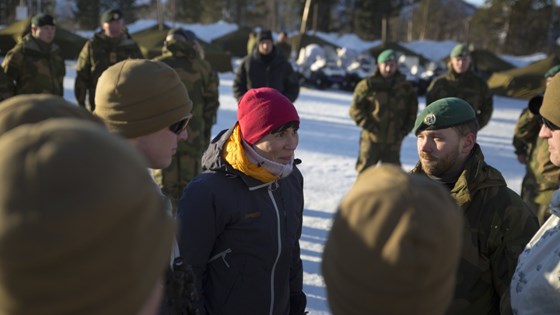 Bildet er fra mars i år da forsvarsminister Ine Eriksen Søreide møtte US Marines på øvelse Joint Viking i Finnmark. Bildet er fra mars i år da forsvarsminister Ine Eriksen Søreide møtte US Marines på øvelse Joint Viking i Finnmark.