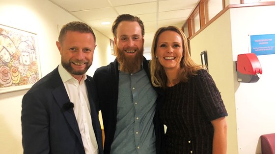 Bent Høie og Linda Hofstad Helelland, sammen med Per Arthur Andersen.