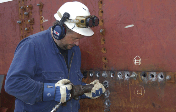 Figure 8.10 Riveting a steel vessel at Bredalsholmen Shipyard and Preservation Centre (BDF).
