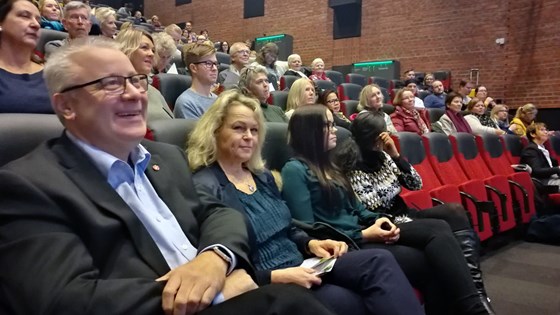 Landbruks- og matminister Bård Hoksrud og eldre- og folkehelseminister Åse Michaelsen holdt innlegg om regjeringens satsing på god mat, matglede og gode måltidsopplevelser for eldre.