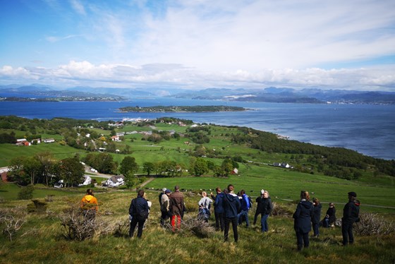 Utsyn over Rennesøy frå Hodnetoppen.
