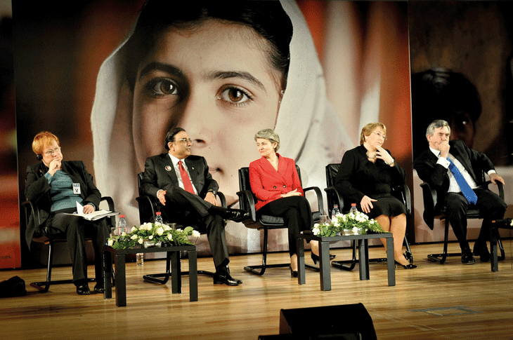 Figur 3.4 Pakistanske Malala Yousafzai – et sterkt eksempel på unges engasjement og kamp for sine rettigheter. Mange verdensledere har latt seg inspirere av hennes mot.