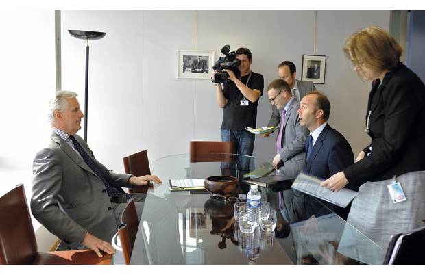 Figur 9.10 Nærings- og handelsminister Trond Giske møter EUs kommissær for det indre marked og tjenester Michel Barnier i juni 2010.