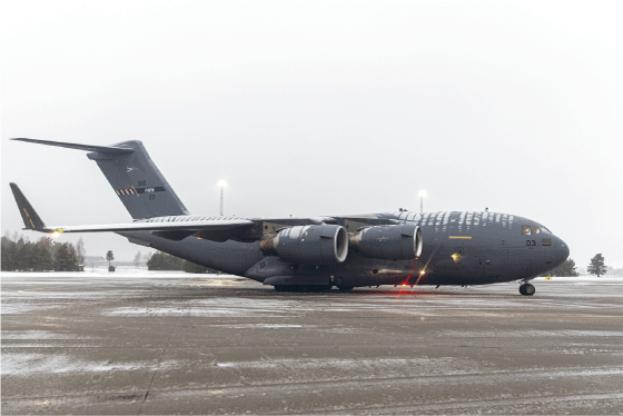 Figur 7.3 Strategisk transport bidrar til forsyningssikkerhet i krisesituasjoner. Under koronapandemien benyttet Forsvaret C-17 Globemaster for å ivareta behov knyttet til nødvendige leveranser av materiell og tjenester.