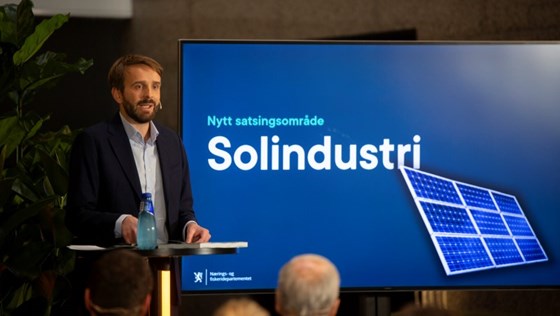 I det oppdaterte veikartet kommer manufacturing og solindustri inn som to nye innsatsområder.