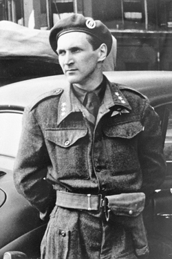 Figur 3.3 Krigsveteran Gunnar Sønsteby. Krigsveteraner fra annen verdenskrig har fortsatt en viktig plass i vårt samfunn
