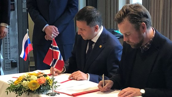 Næringsminister Torbjørn Røe Isaksen møtte den russiske naturressurs- og miljøministeren Dmitrij Kobylkin