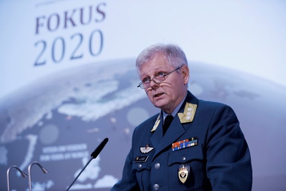 Sjef Etterretningstjenesten Generalløytnant Morten Haga Lunde under fremmleggelsen av Fokus 2020, 10 februar 2020