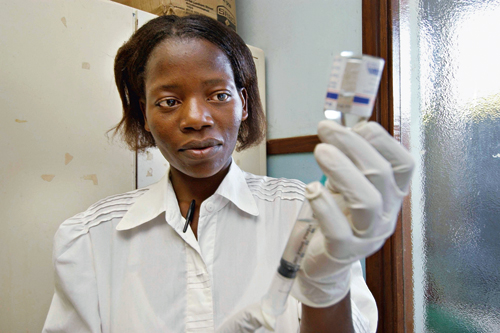 Figure 3.4 The development of vaccines strengthens global public goods.
Vaccines benefit both rich and poor countries.
