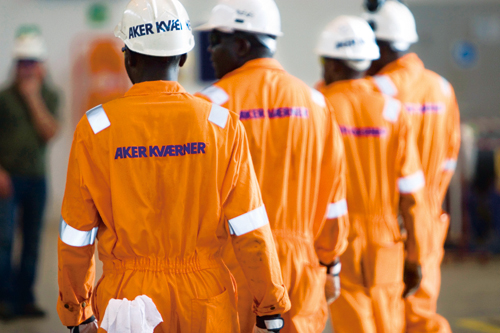 Figure 6.3 Angola’s oil resources have attracted large-scale
foreign investment, some of it from Norwegian companies.