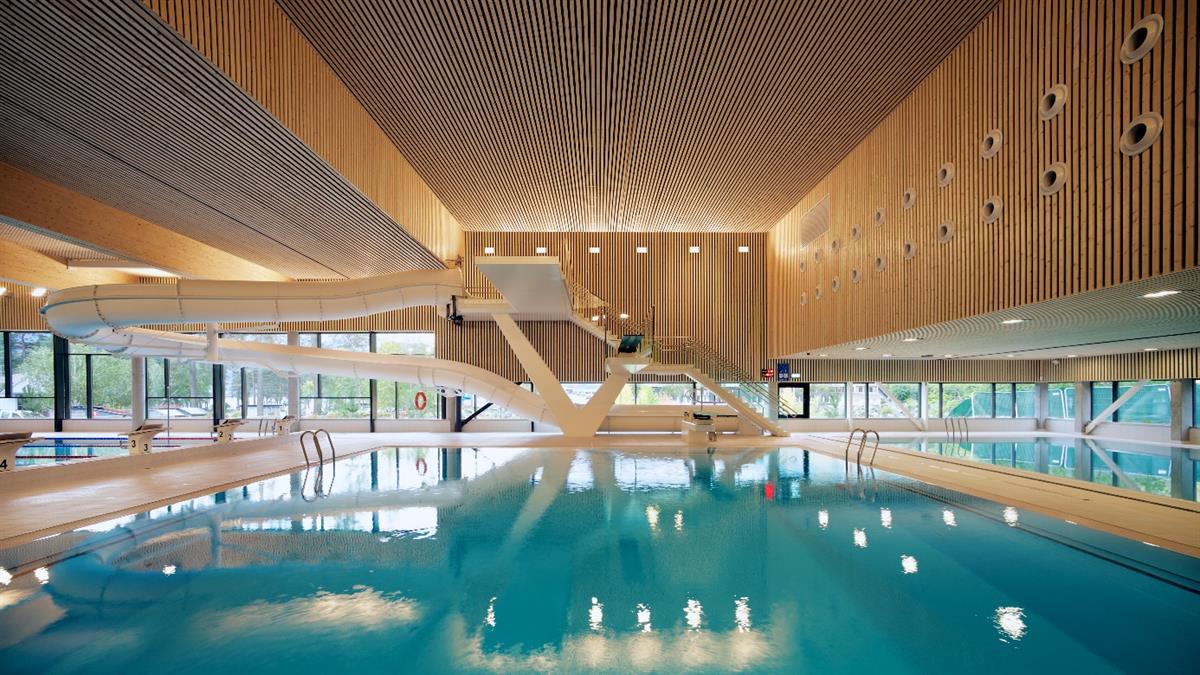 Ny arkitektur og interiør omkranser Vossabadetbasseng.