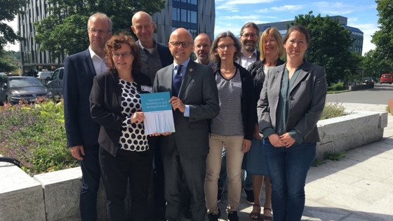 Helgesen med ekspertrådet