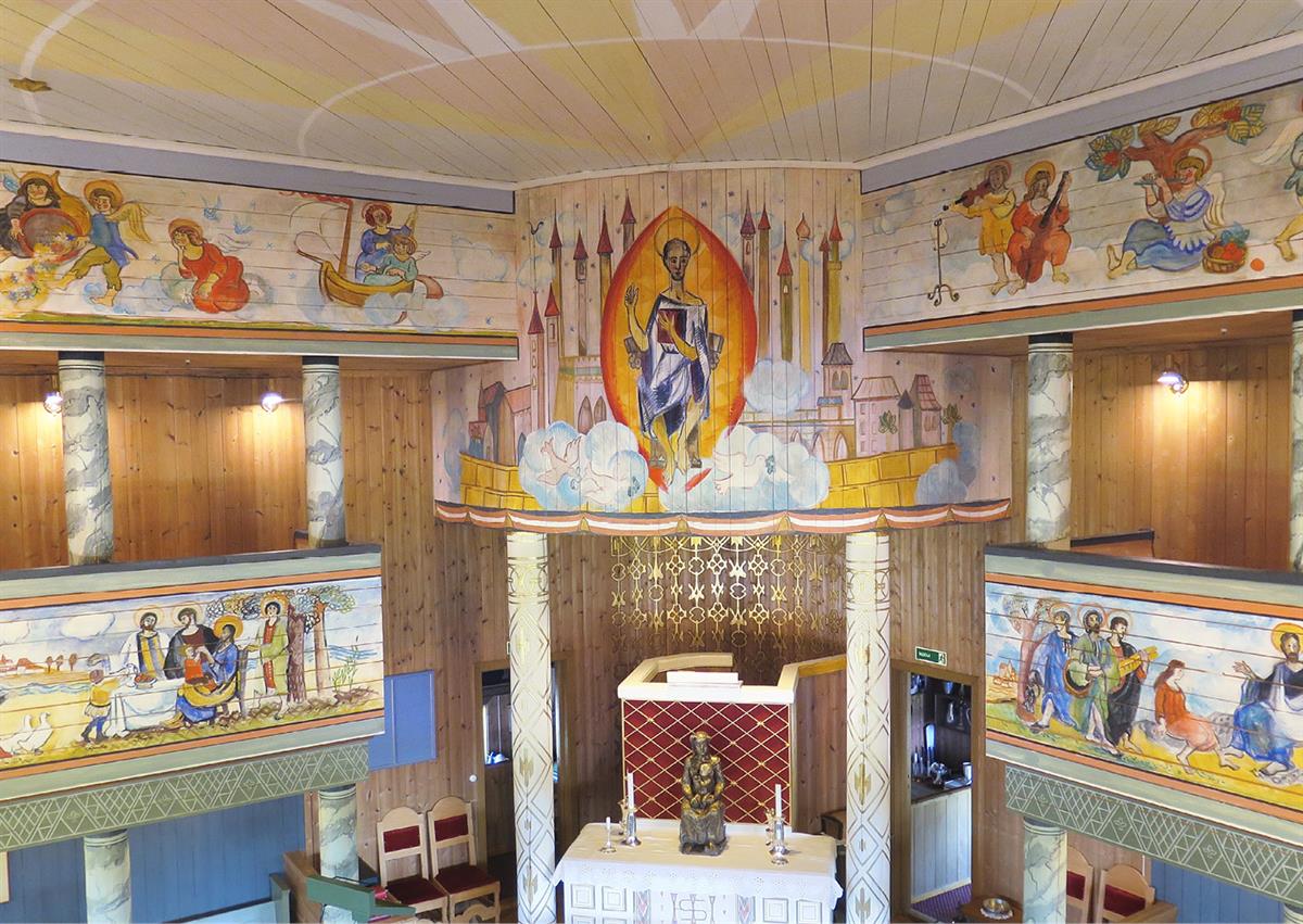 Interiør og veggmalerier i Gravberget kirke