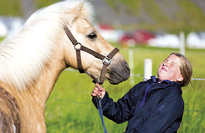 Figur 3.22 Jente og nordlandshest