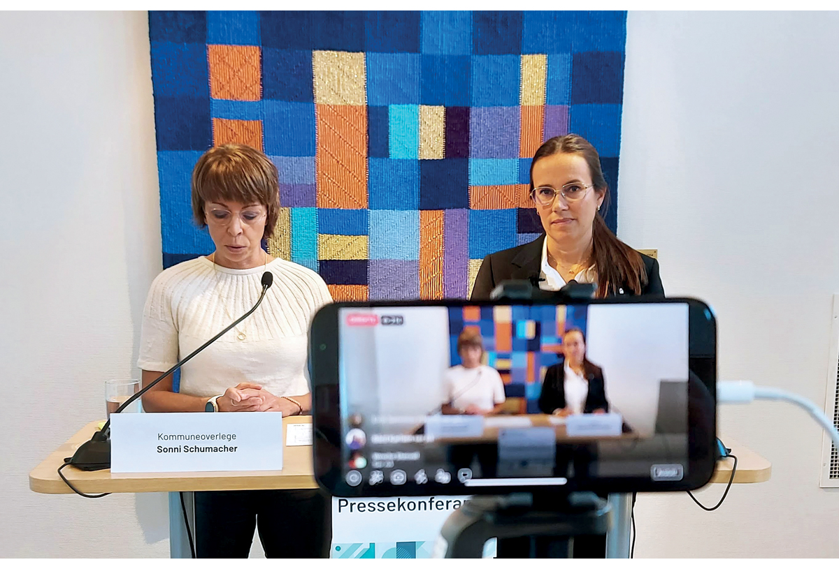 Figur 13.1 Pressekonferanse med kommuneoverlege Sonni Schumacher og ordfører Marianne Sivertsen Næss i Hammerfest kommune.