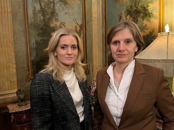 Emilie Enger Mehl og Kjersti Toppe