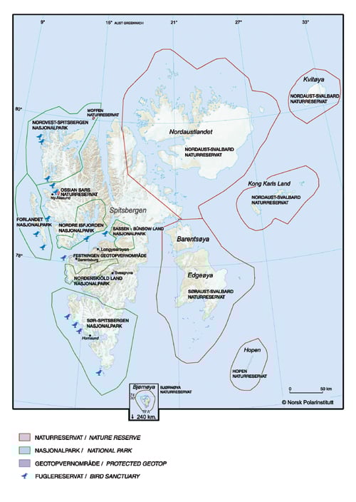 Figur 10.1 Verneområdene på Svalbard etter opprettelsen
av de siste verneområdene i 2003. Vernet på Svalbard
består i dag av 1 plantefredningsområde, 5 nasjonalparker,
6 naturreservater og 15 fuglereservater og ett geotopvernområde.