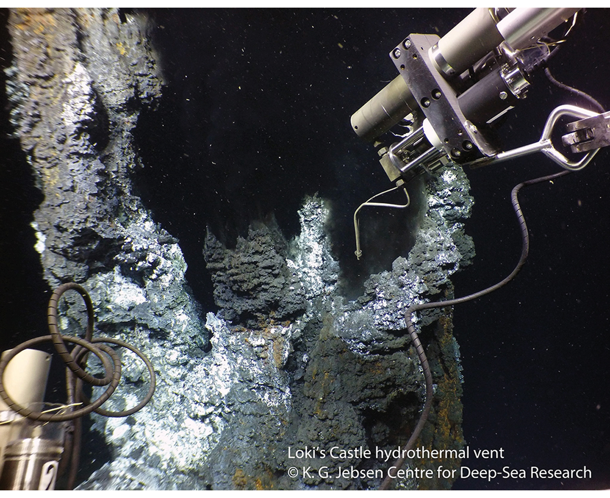 Figure 2.8 Sampling from Loki’s Castle hydrothermal vent field.