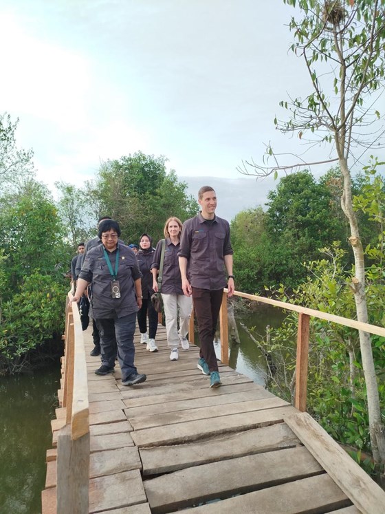 Andreas Bjelland Eriksen i Gunung leuser nasjonalpark