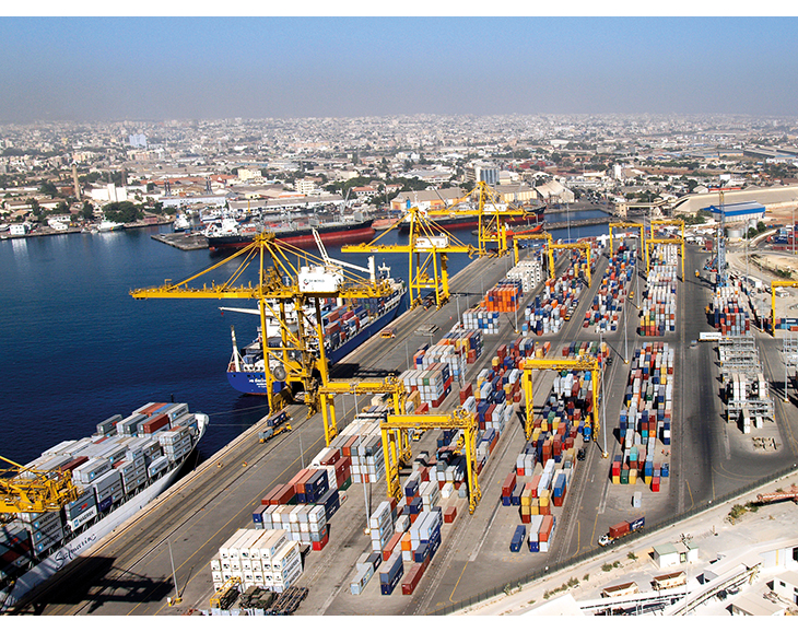 Figur 2.2 Senegal. Containerterminal i Dakar.