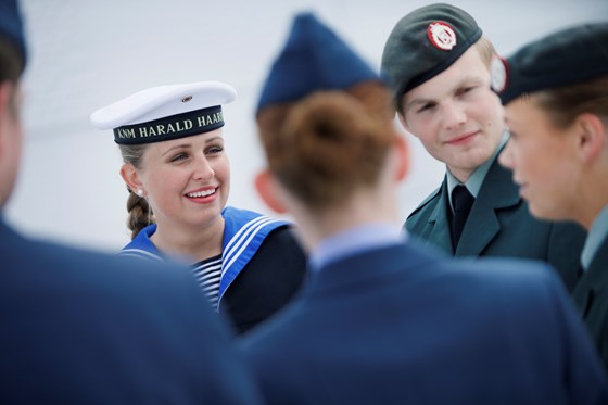 I forsvarssektoren er det nulltoleranse for mobbing og seksuell trakassering. Innsatsen med å bekjempe dette er et prioritert og viktig arbeid.