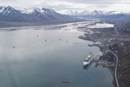 Figure 10.5 Longyearbyen port