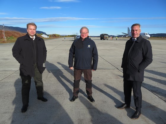 Den finske, svenske, og norske forsvarsministeren i Kirkenes