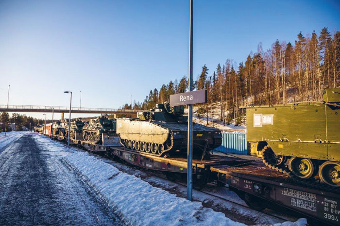 Figur 8.9 Transport av militære kjøretøy. Foto fra NATO-øvelsen Trident Juncture i 2018.