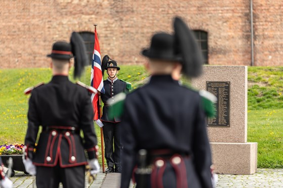 Illustrasjonsbilde: Kransenedleggelsesseremoni på minnelunden på Akershus festning i forbindelse med Frigjørings- og veterandagen 2020.