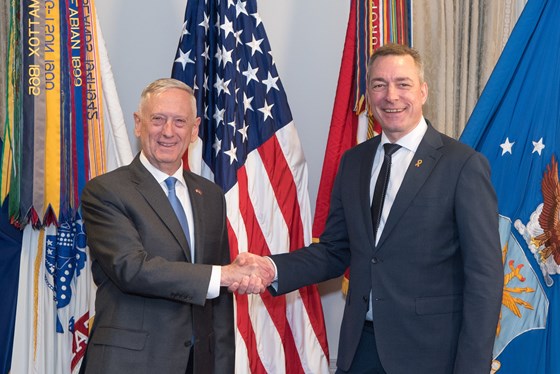 Forsvarsministrene James N. Mattis og Frank Bakke-Jensen