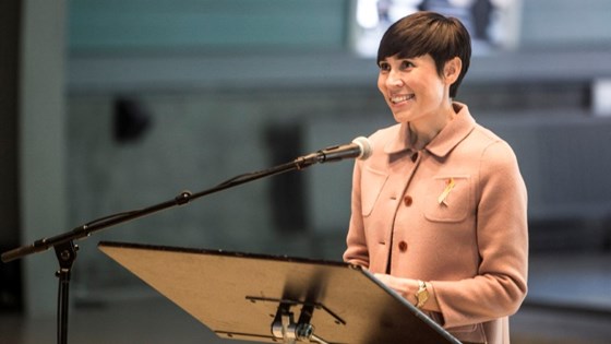 Forsvarsminister Ine Eriksen Søreide åpner "Hør min historie" i Ridehuset under frigjøringsdagen og den nasjonale veterandagen.