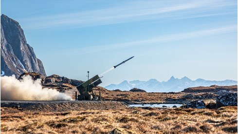 Luftvernbataljonen på Evenes gjennomfører skarpskyting med NASAMS under øvelse Sølvpil på Andøya. Foto: Fabian Helmersen / Forsvaret Luftvernbataljonen på Evenes gjennomfører skarpskyting med NASAMS under øvelse Sølvpil på Andøya.