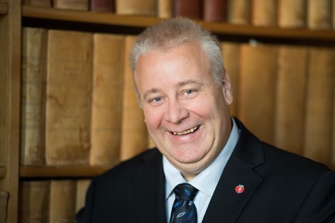 Eanadoallo- ja biebmoministtar Bård Hoksrud.