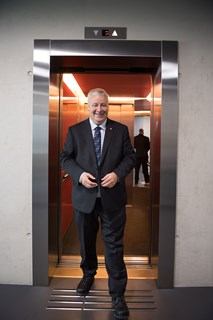 Eanadoallo- ja biebmoministtar Bård Hoksrud.