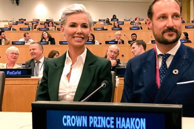 Kronprins Haakon sammen med Gunnhild Stordalen på Eat-arrangementet. Foto: Ragna Fjeld, UD