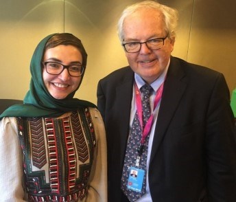 Spesialrepresentant Rolf Willy Hansen med Adela Raz, Afghanistans viseutenriksminister. Foto: UD