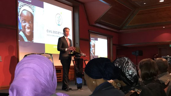 Utenriksminister Børge Brende åpner giverkonferansen for Nigeria og området rundt Tsjadsjøen. Foto: Marta B. Haga, UD