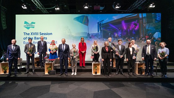 Fra ministermøtet i Tromsø 26. oktober - med blant annet  utenriksministrene Huitfeldt og Lavrov. Foto: UD