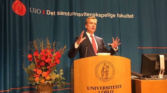 Utenriksminister Børge Brende foredro om de sikkerhetspolitiske utfordringene i Europa under sin Arena-forelesning. Foto: Therese Saur, UD