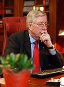 Ruhtadanministtar Sigbjørn Johnsen (Ap)                           Govven: Rune Kongsro