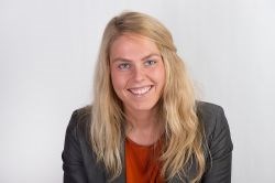 Politihkalaš ráđđeaddi Anne Marie Aanerud 