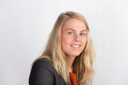 Politihkalaš ráđđeaddi Anne Marie Aanerud 