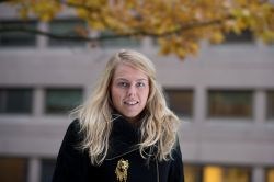 Politihkalaš ráđđeaddi Anne Marie Aanerud 