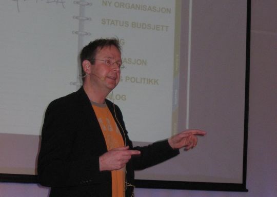 Rådmann Stig Arne Thune i Sund under temadag for Saman om ein betre kommune